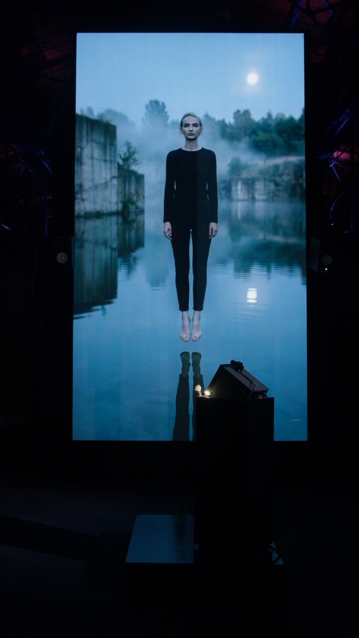 mots_the-pledge_light-art-museum-budapest11.jpeg