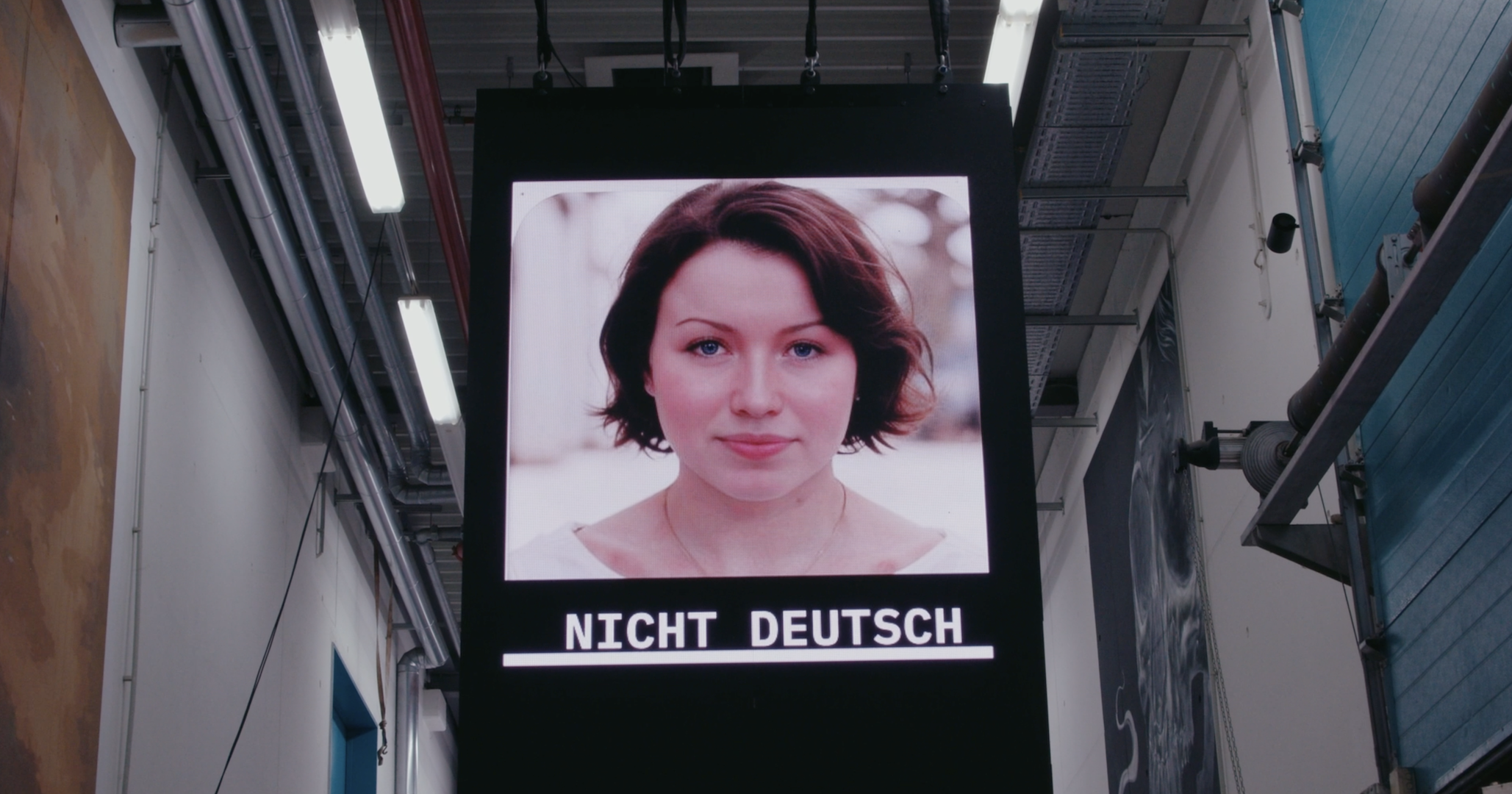 deutsch-nicht-deutsch_still-by-raik-tecklenburg24.png